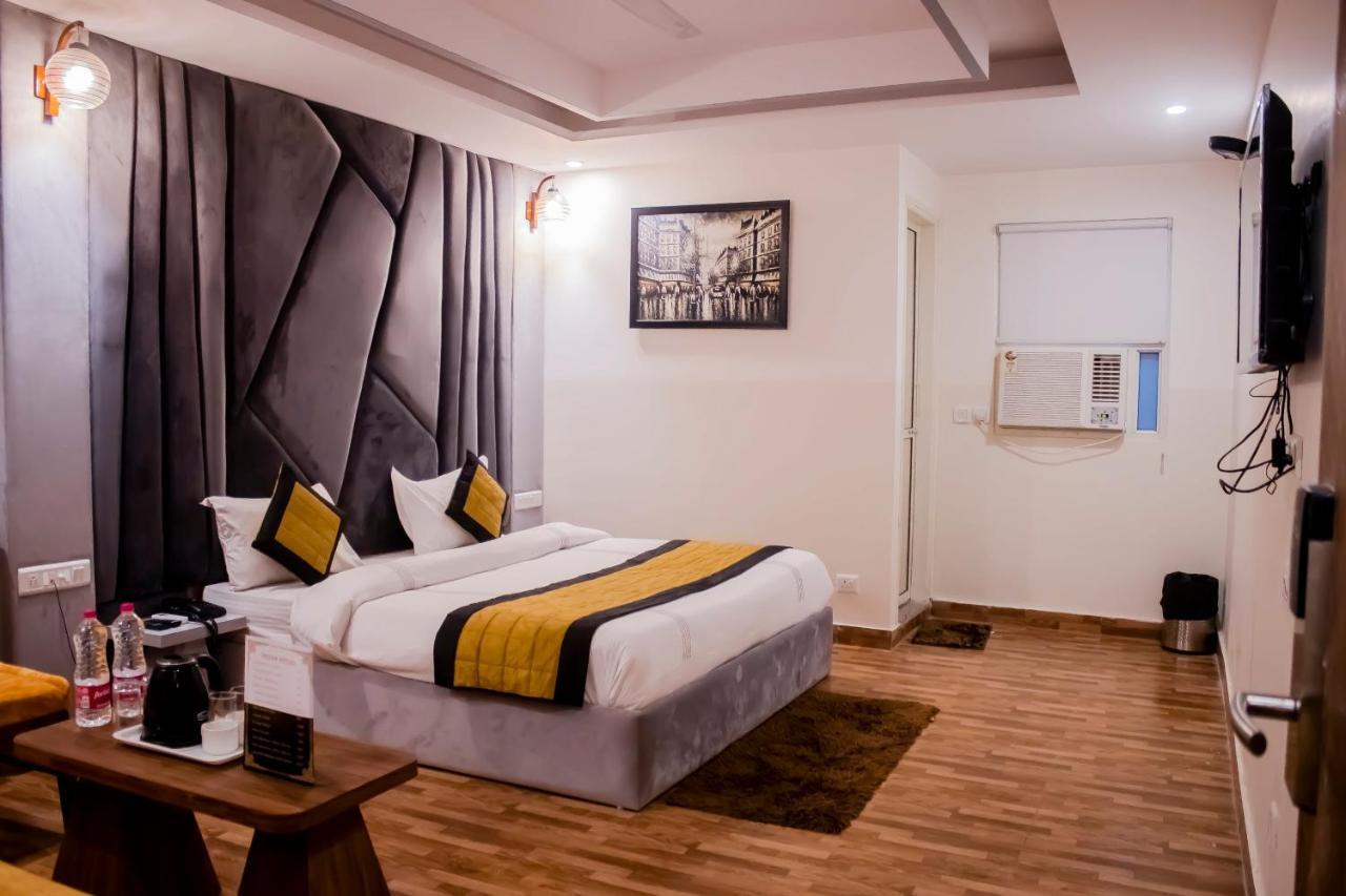 Hotel Airport City Delhi International Airport New Delhi Buitenkant foto